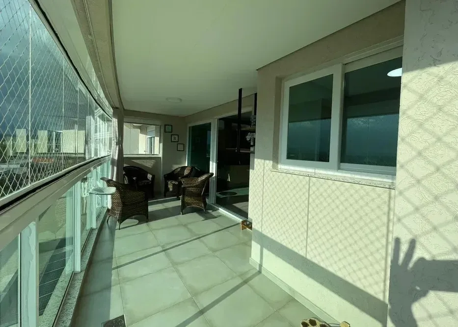 🏡 Apartamento semimobiliado no München Residence